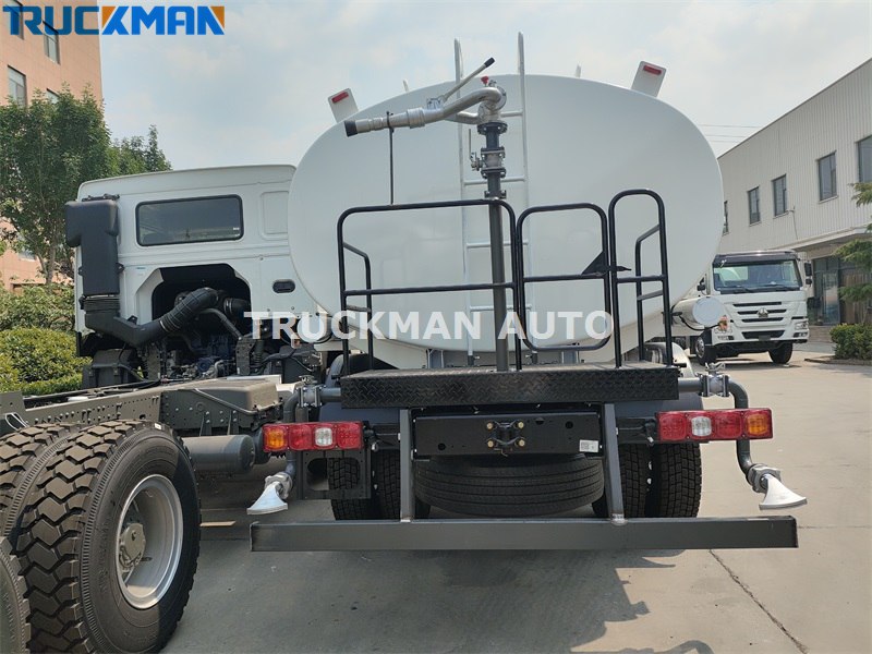 SHACMAN L3000 water bowser