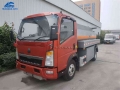 SINOTRUK HOWO 5000 Liter Light Fuel Tank Truck