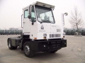SINOTRUK HOVA 4x2 Port Terminal Tractor Truck