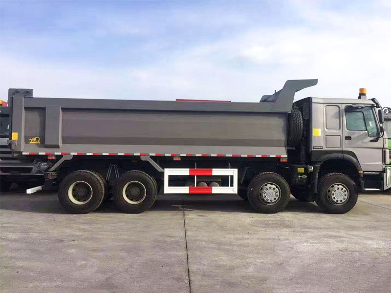 HOWO 420HP 8&times;4 Dump Truck