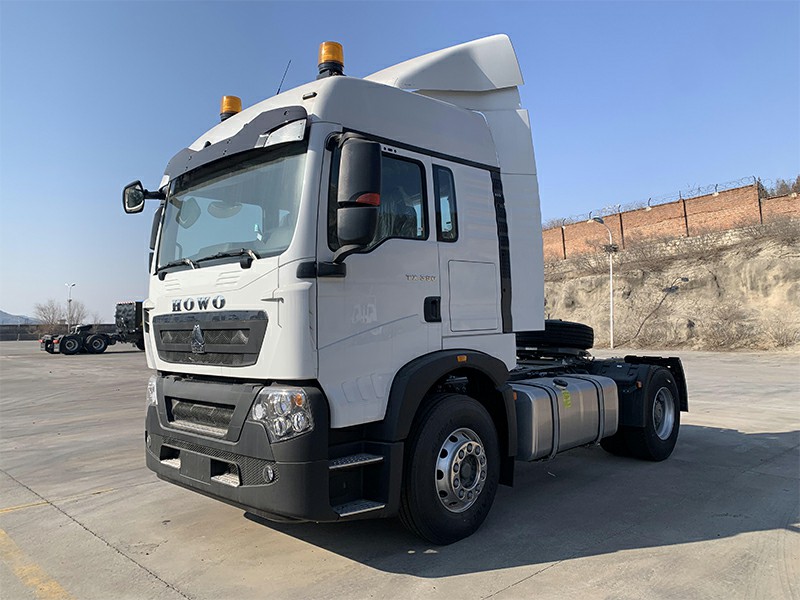 HOWO TX 6x4 tractor