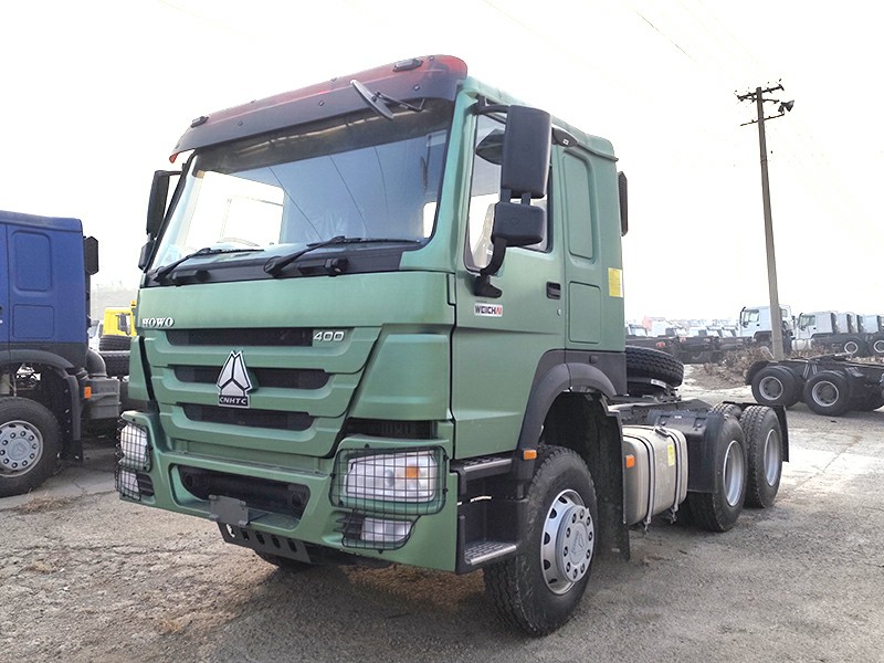 SINOTRUK HOWO 400HP tractor truck