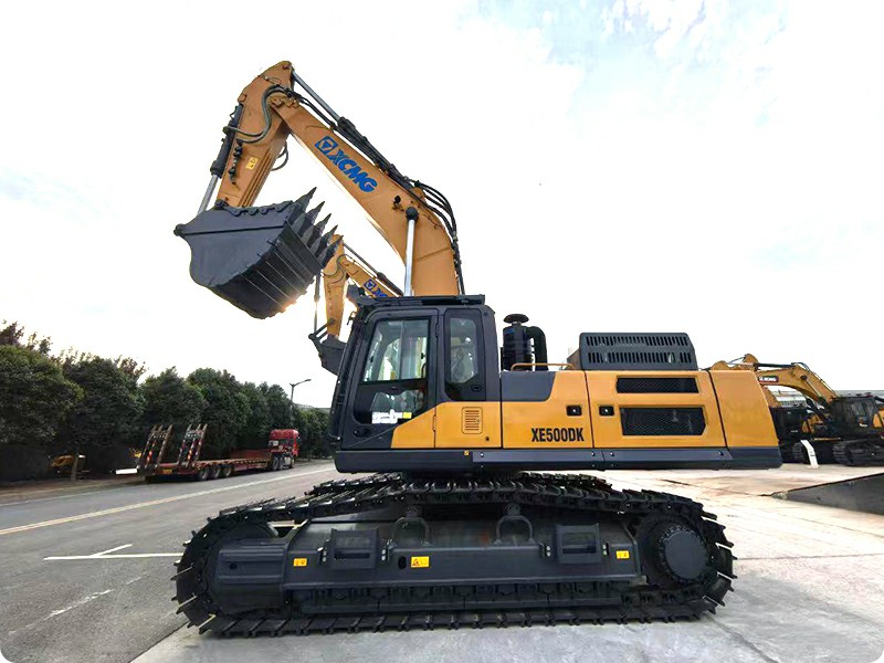 XCMG XE500DK Side View