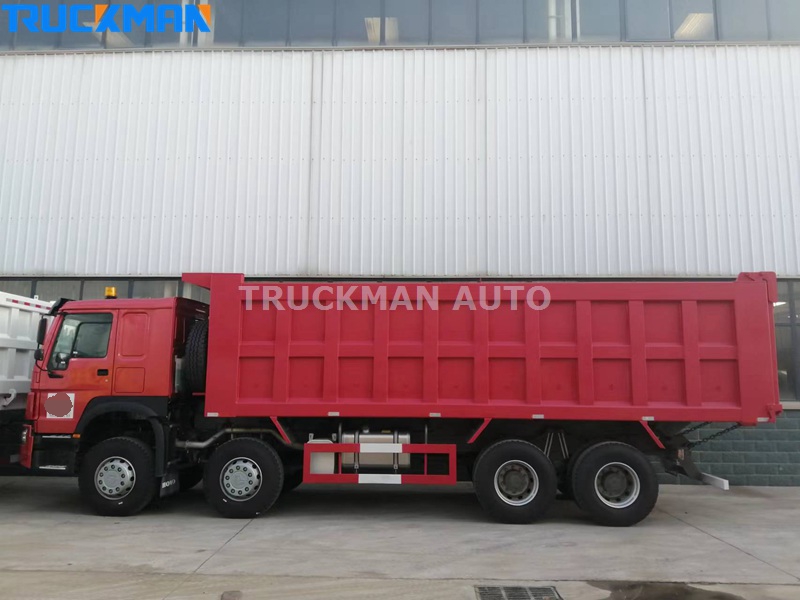 SINOTRUK HOWO 8x4 dump truck