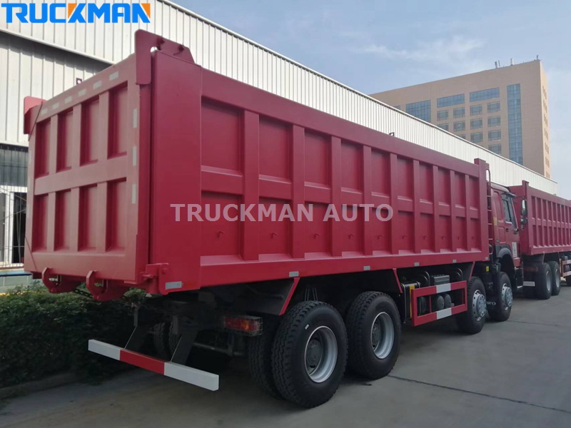 SINOTRUK HOWO 8x4 dump truck