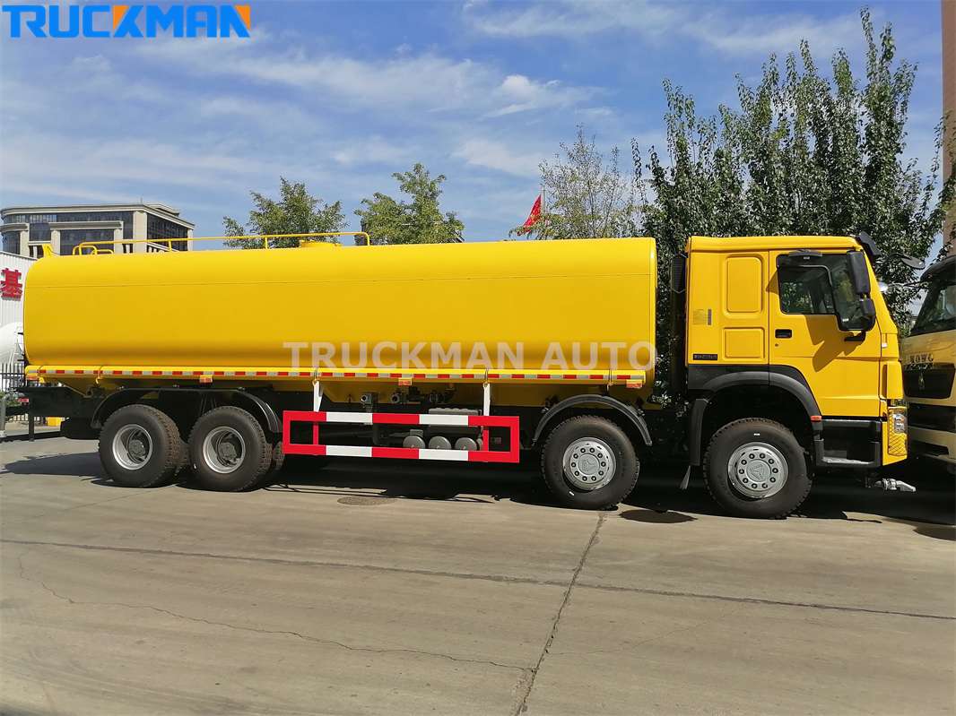 SINOTRUK HOWO 30000 Liter Water Tanker Truck