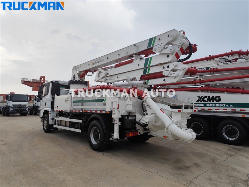 XCMG 33m pump truck