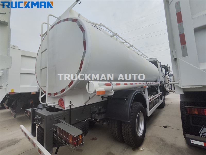 HOWO 4x2 fuel tanker