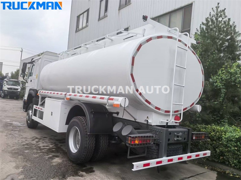 HOWO 4x2 fuel tanker