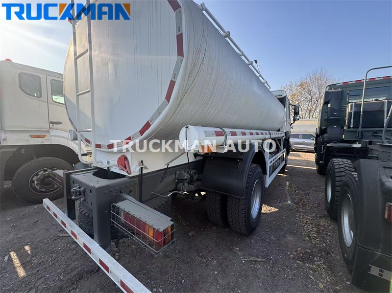 HOWO 15000L fuel tanker