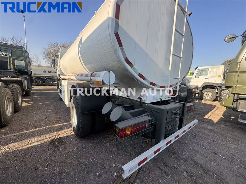 HOWO 15000L fuel tanker