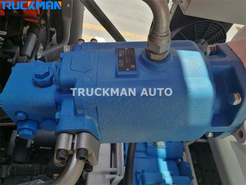SINOTRUK HOWO 6x4 8CBM Concrete Mixer Truck Hydraulic System