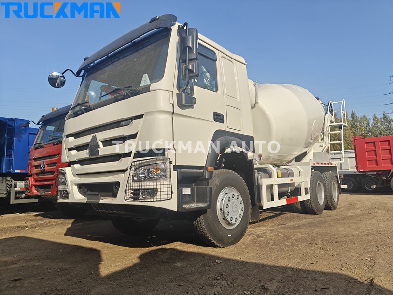SINOTRUK HOWO 6x4 8CBM Concrete Mixer Truck