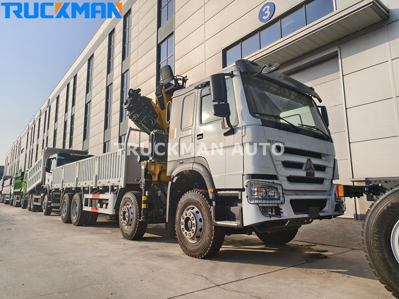HOWO Lorry Truck With Crane