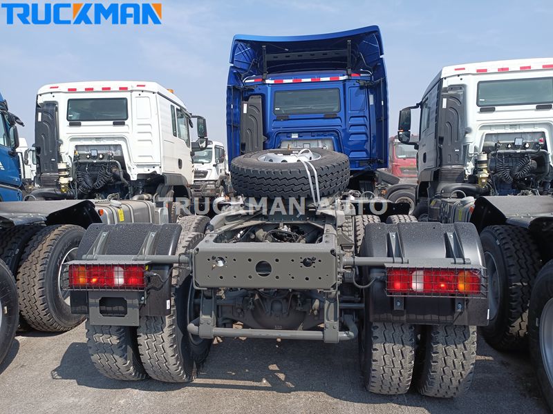 SINOTRUK 400HP Tractor Truck