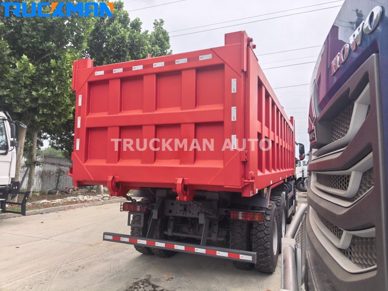 SINOTRUK 371HP Tipping Truck