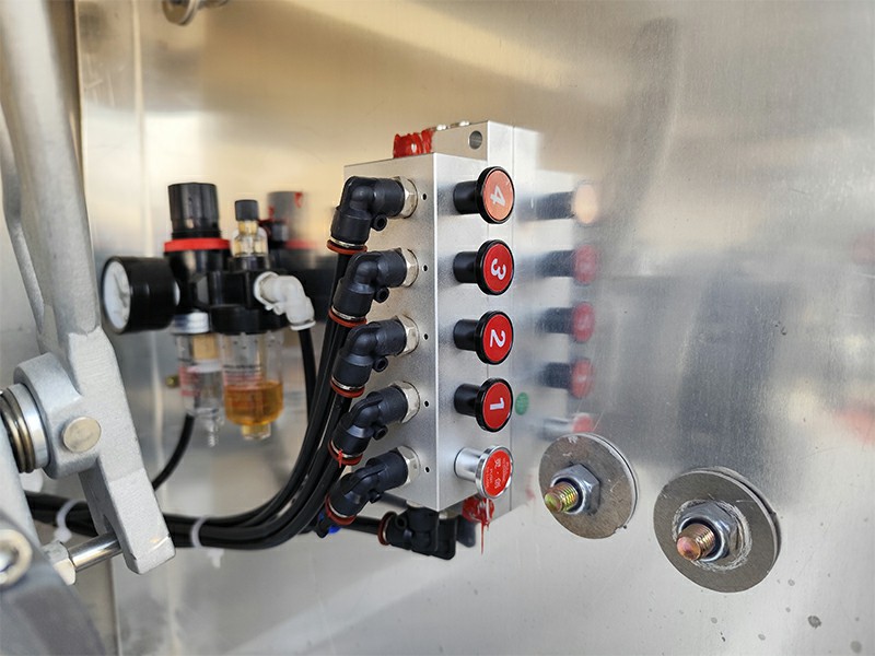 Tanker 4-cabin pneumatic control valve assembly