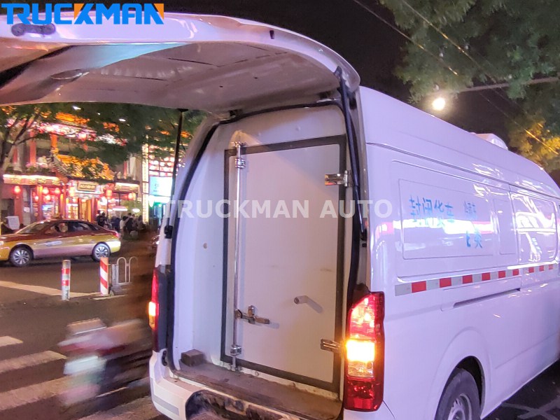 Refrigerated Mini Bus