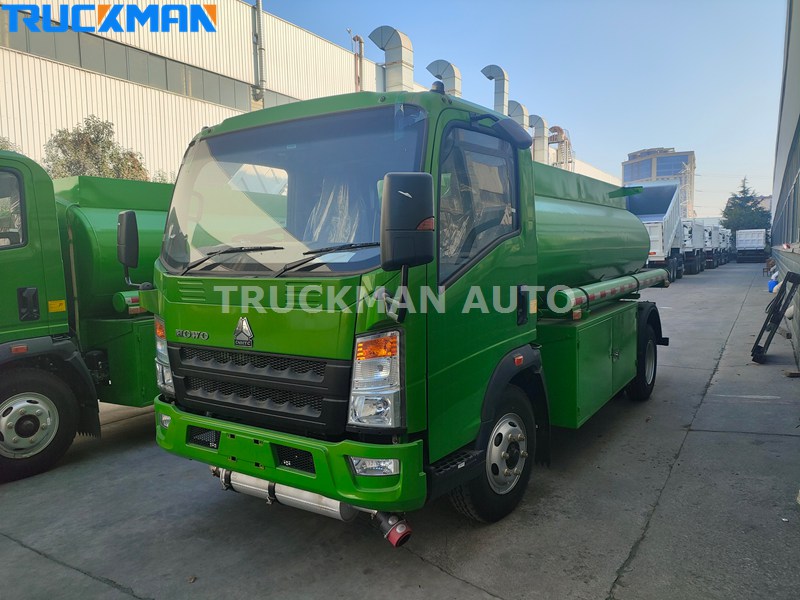 SINOTRUK Oil Tanker Light Truck