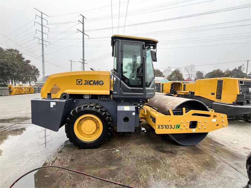 XCMG XS103J road roller