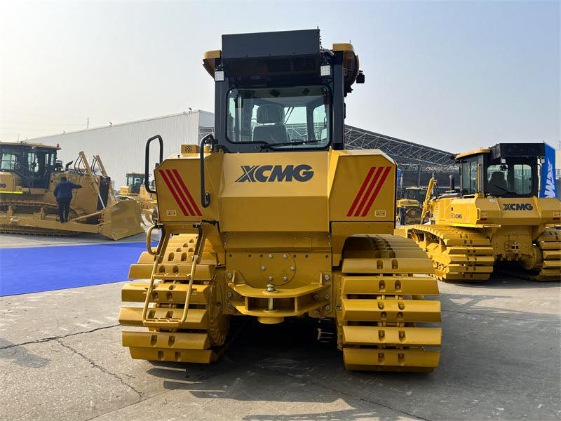 24 tons XCMG D260 earthmoving bulldozer overview