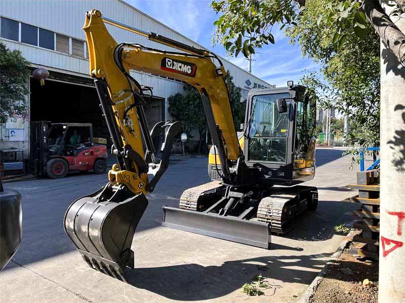 XCMG XE55GA crawler excavator Side view