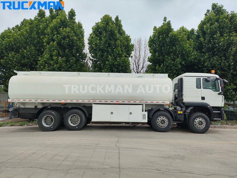 SINOTRUK 30000 Liters Oil Tank Truck