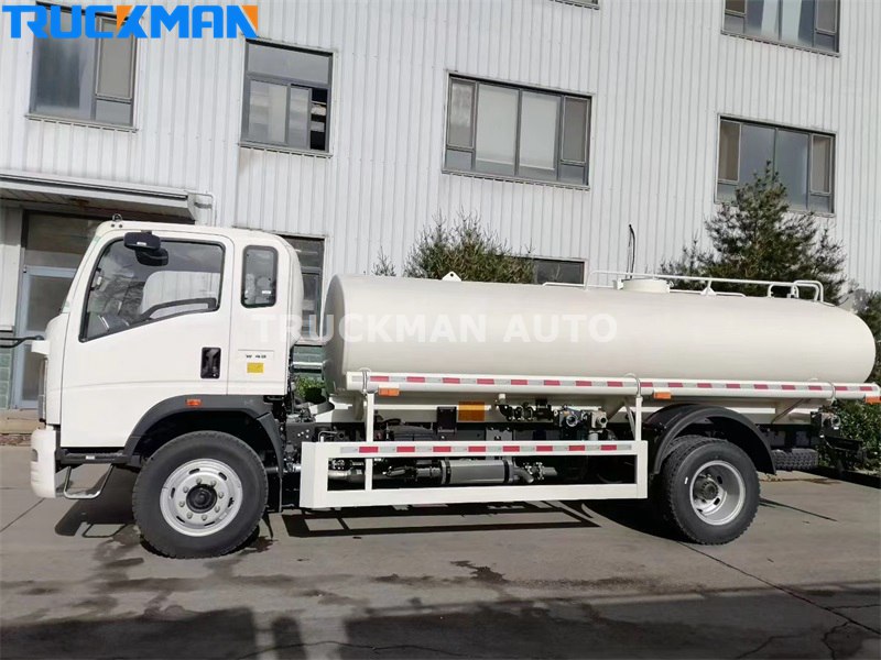 SINOTRUK HOWO Water Tanker
