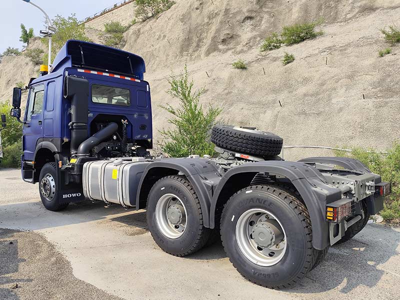 HOWO 6x4 400HP tractor truck fifth wheel