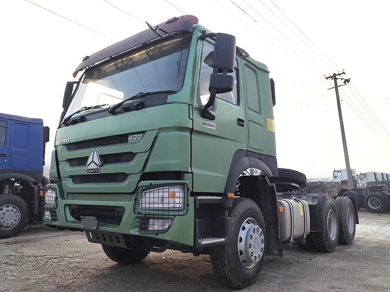 HOWO 400HP Tractor Truck Left Front Three-quarter View