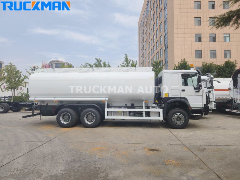 SINOTRUK Fuel Tanker Truck