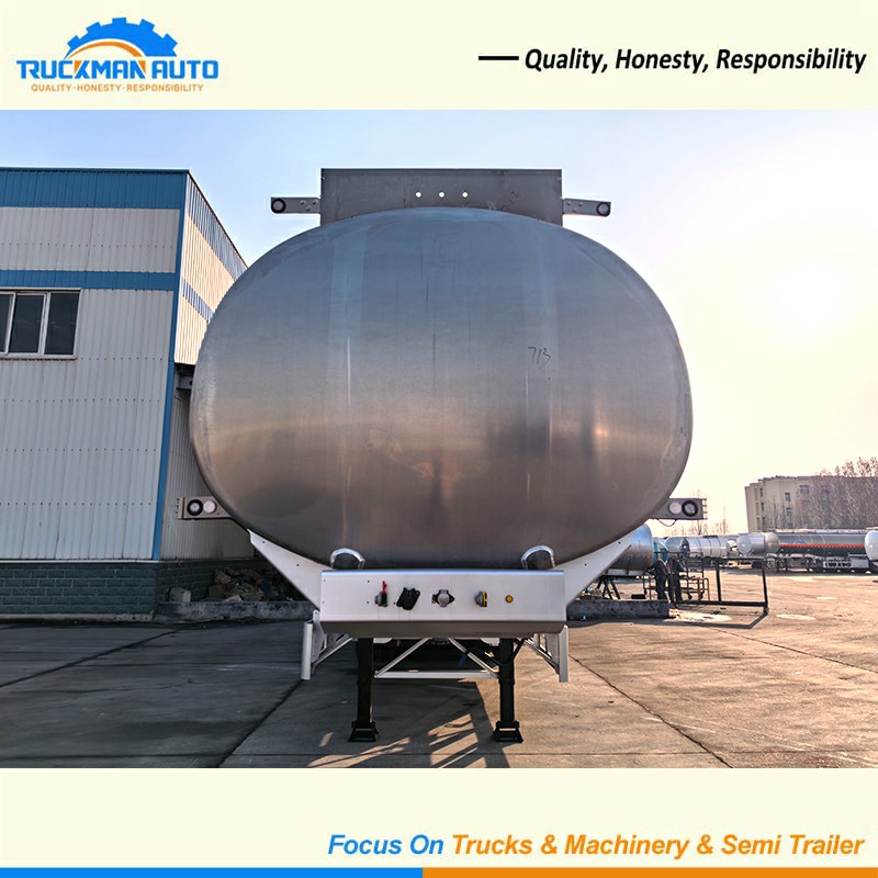 3 Axles Aluminum Alloy Fuel Tank Semi Trailer Front View